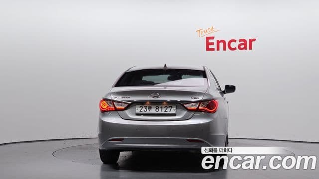 Hyundai YF Sonata Premier, 2012 4