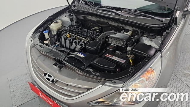 Hyundai YF Sonata Premier, 2012 6