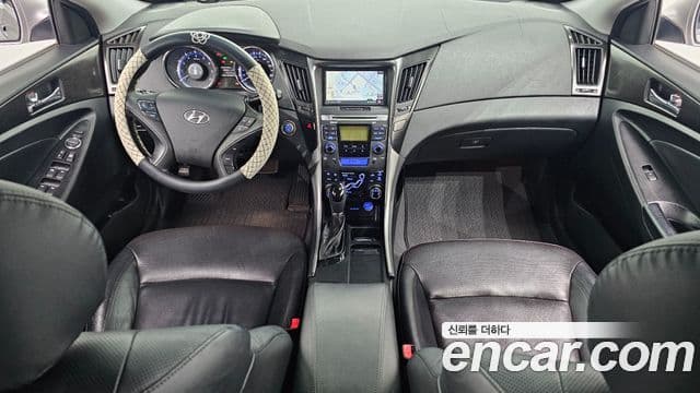 Hyundai YF Sonata Premier, 2012 7