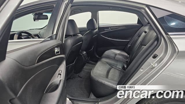 Hyundai YF Sonata Premier, 2012 12