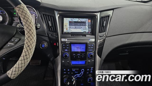 Hyundai YF Sonata Premier, 2012 14