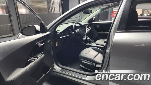 Kia The / новый New Niro Prestige, 2020 10