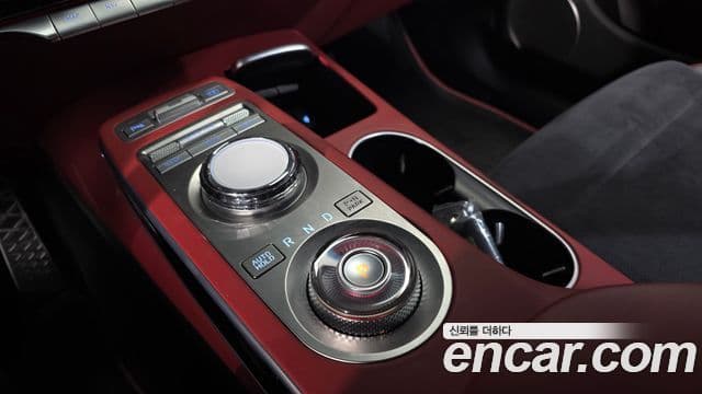 Genesis GV70, 2021 9