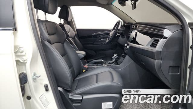 KG모빌리티(SsangYong) Beautiful Korando бензин 1.5 2WD C5, 2022 11