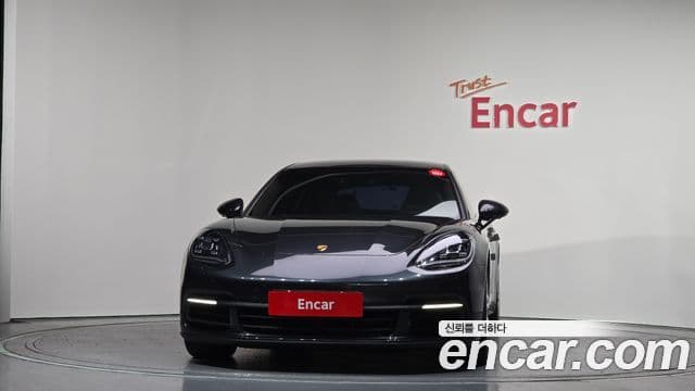 Porsche Panamera (971), 2018 3