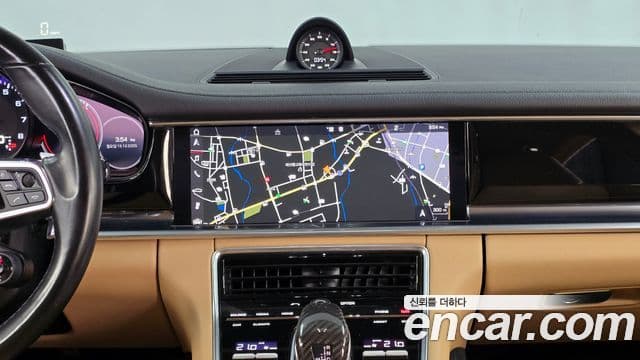 Porsche Panamera (971), 2018 14