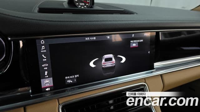 Porsche Panamera (971), 2018 16