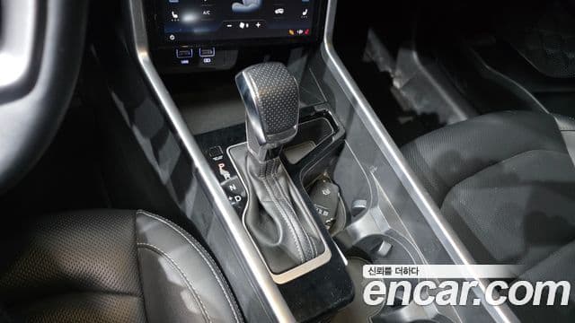 KG모빌리티(SsangYong) Torres T5, 2023 9