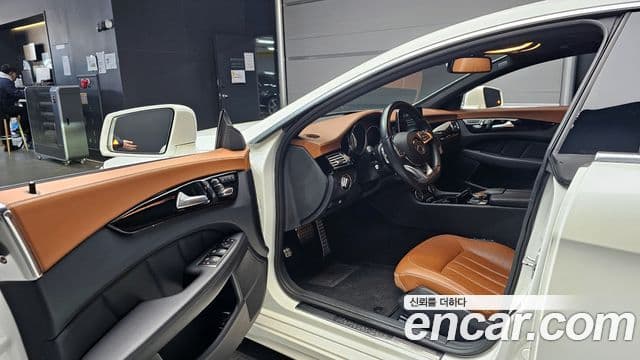 Mercedes-Benz CLS-класс W218 AMG Line, 2017 11