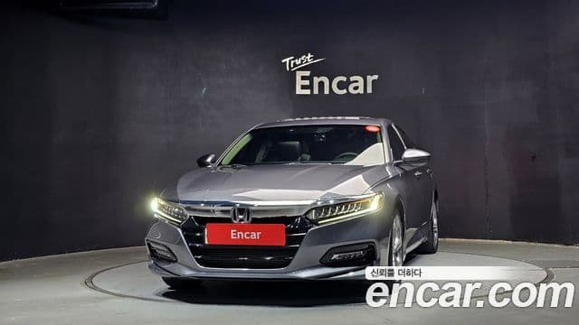 Honda Accord 10세대 1.5 турбо, 2018 3