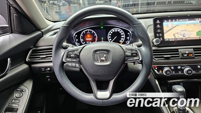 Honda Accord 10세대 1.5 турбо, 2018 13