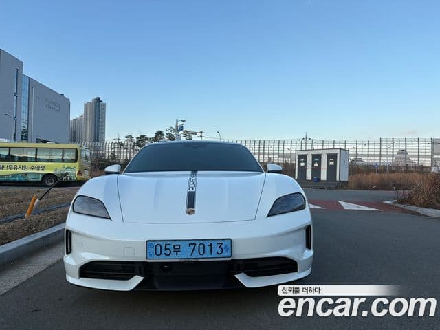 Porsche 타이칸 4S, 2025 3