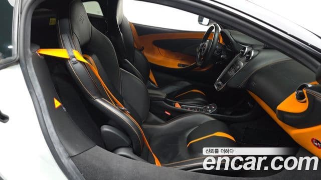 맥라렌 570S 3.8 купе, 2017 10