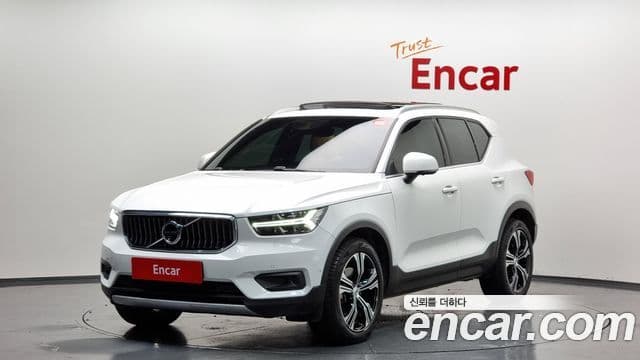 Volvo XC40 B4 Inscription, 2021 1