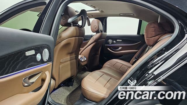 Mercedes-Benz E-класс W213 Avantgarde, 2019 12