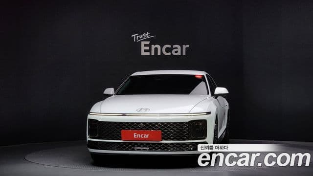 Hyundai Grandeur (GN7) Calligraphy, 2023 3