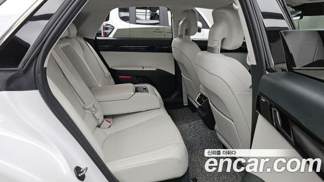 Hyundai Grandeur (GN7) Calligraphy, 2023 12