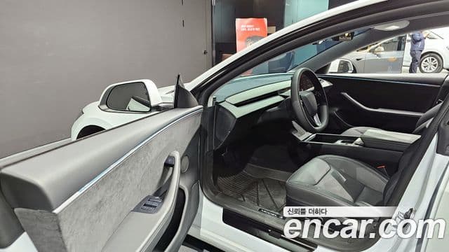 Tesla модель 3 Long Range, 2025 11