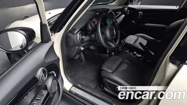 Mini Cooper 3세대, 2022 11