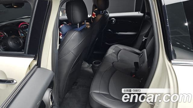 Mini Cooper 3세대, 2022 12