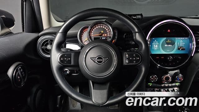 Mini Cooper 3세대, 2022 13