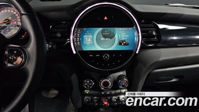 Mini Cooper 3세대, 2022 14