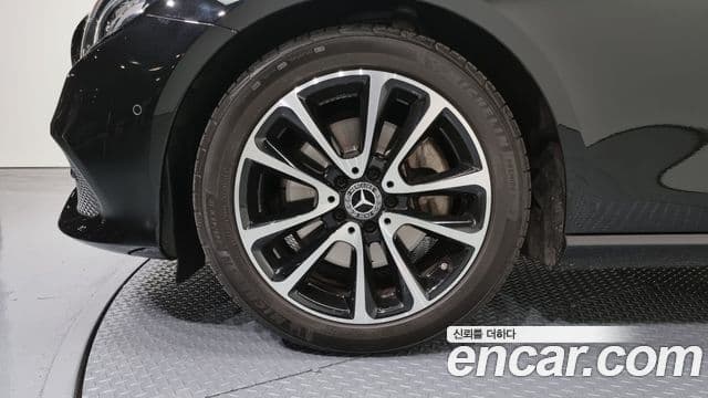 Mercedes-Benz E-класс W213 Avantgarde, 2020 все фото