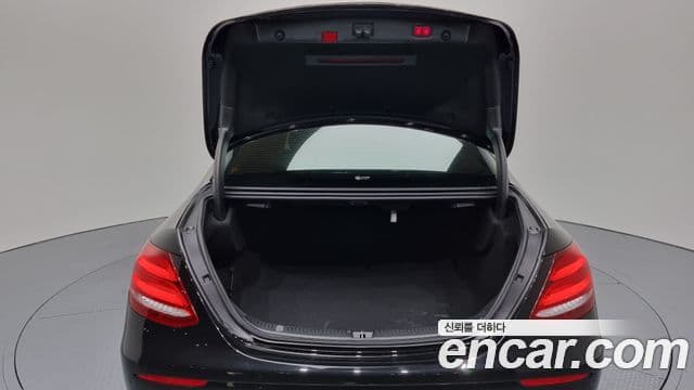 Mercedes-Benz E-класс W213 Avantgarde, 2020 20