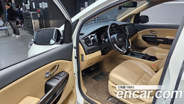 Kia All New Carnival President, 2017 10