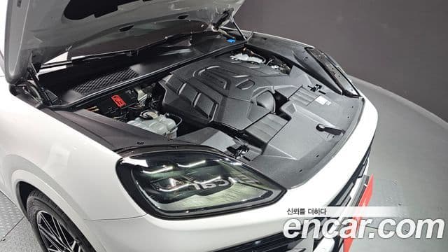 Porsche Cayenne (PO536), 2024 6