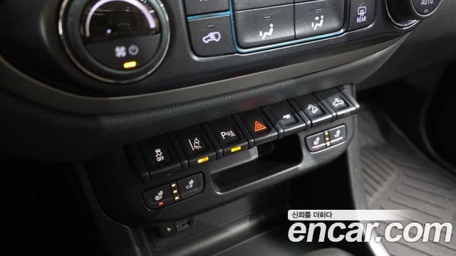 Chevrolet(GM대우) real New 콜로라도 3.6 Z71-X Midnight 4WD, 2022 16