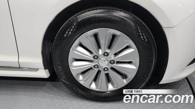 Hyundai LF Sonata гибрид Smart, 2017 все фото