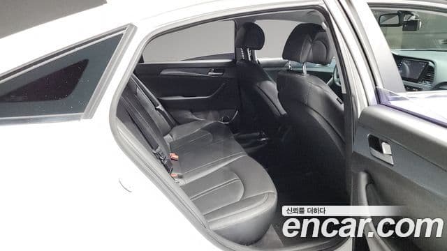 Hyundai LF Sonata гибрид Smart, 2017 12