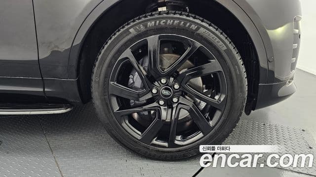 Land Rover Discovery 5 P360 R-Dynamic SE, 2023 все фото