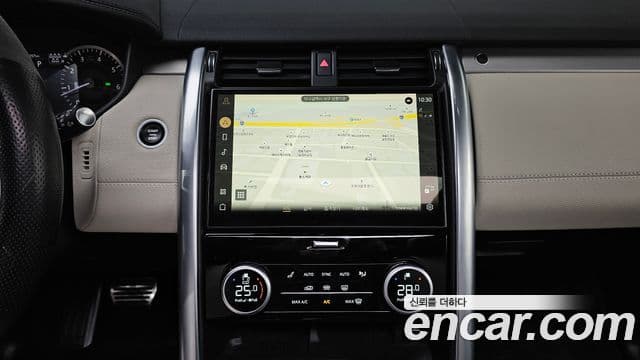 Land Rover Discovery 5 P360 R-Dynamic SE, 2023 15