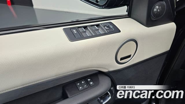 Land Rover Discovery 5 P360 R-Dynamic SE, 2023 17