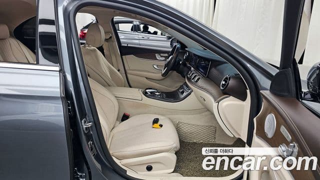 Mercedes-Benz E-класс W213 Exclusive, 2020 11