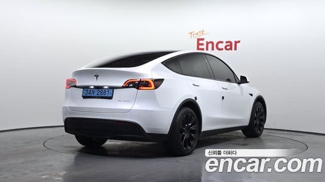 Tesla модель Y Long Range AWD, 2024 2