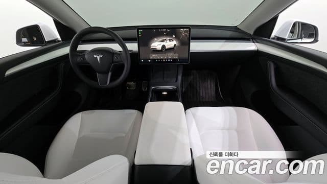 Tesla модель Y Long Range AWD, 2024 7