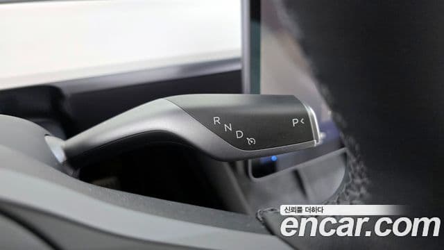 Tesla модель Y Long Range AWD, 2024 9