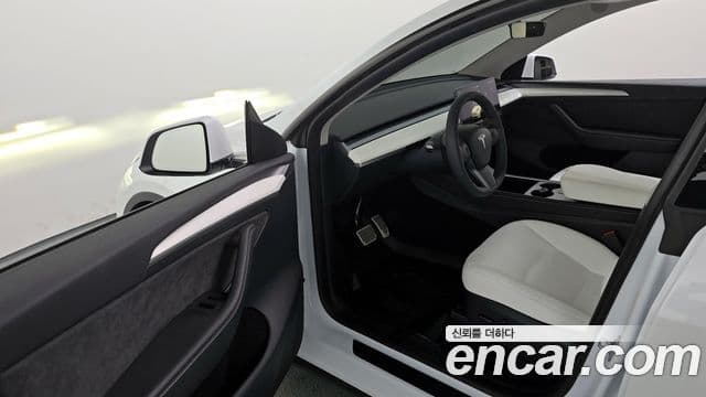 Tesla модель Y Long Range AWD, 2024 10