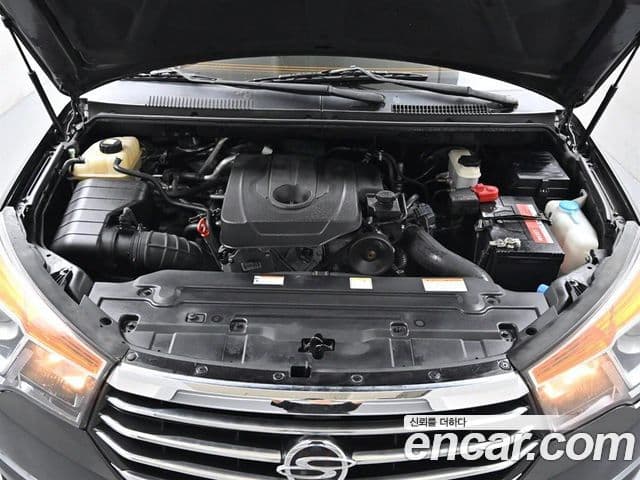 KG모빌리티(SsangYong) Korando 투리스모 4WD TX 9인승, 2016 6