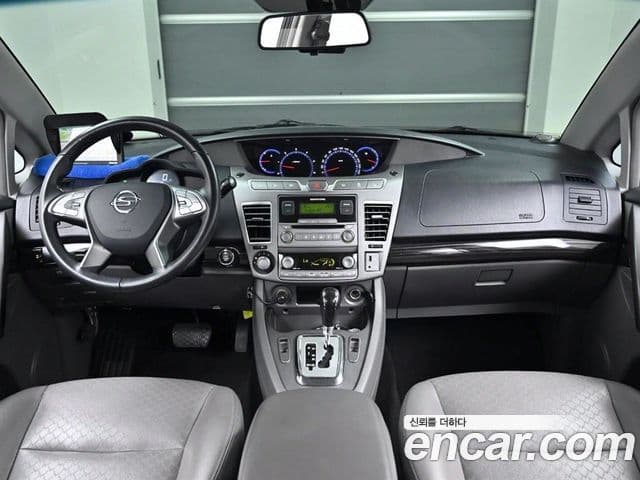 KG모빌리티(SsangYong) Korando 투리스모 4WD TX 9인승, 2016 7