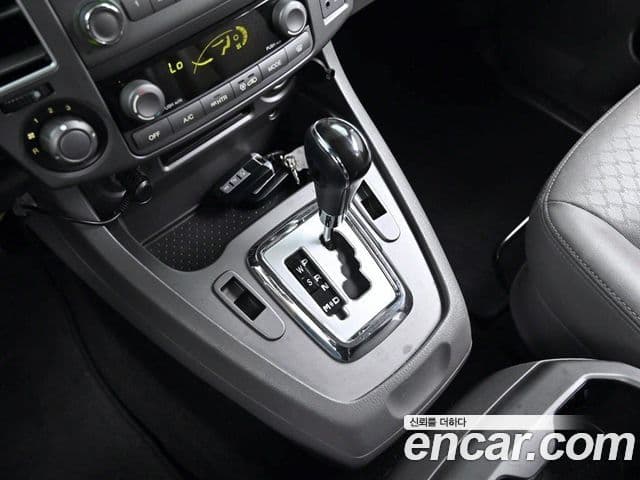 KG모빌리티(SsangYong) Korando 투리스모 4WD TX 9인승, 2016 9