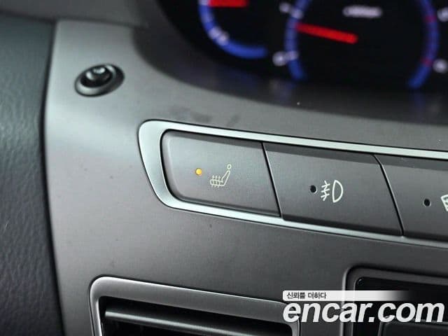 KG모빌리티(SsangYong) Korando 투리스모 4WD TX 9인승, 2016 17