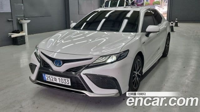 Toyota 캠리 (XV70) 2.5 XSE гибрид