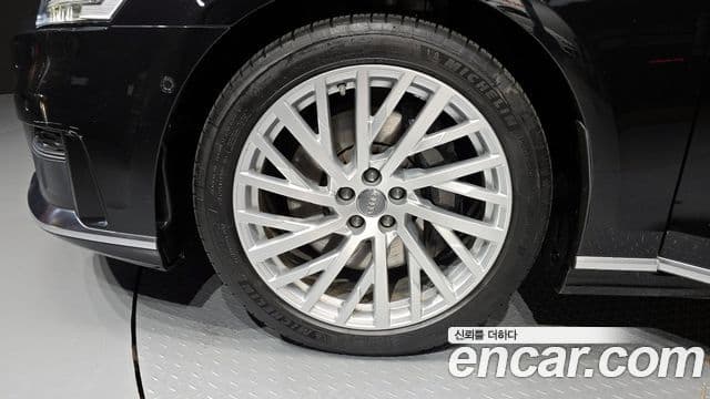 Audi A8 (D5) 55 TFSI Quattro LWB, 2020 все фото