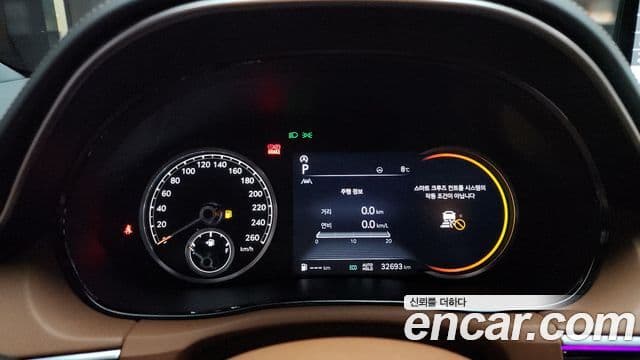 Genesis GV70, 2022 8