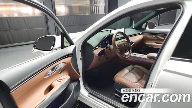 Genesis GV70, 2022 10
