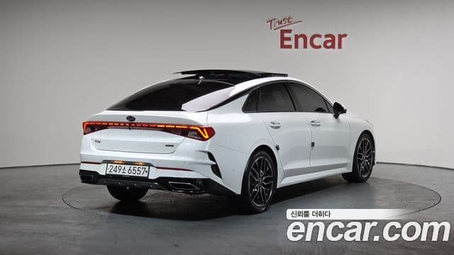 Kia K5 3세대 Signature, 2020 2